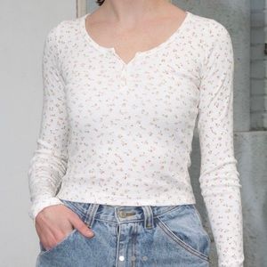 Brandy Melville White Floral Zelly top